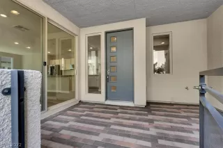 Photo #2: 2435882 Listing