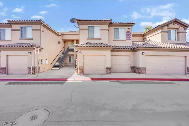 MLS: 2435884 Condo For Sale