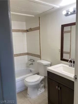 Photo #6: 2435932 Listing 