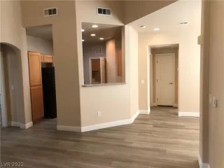 Photo #4: 2435940 Listing 