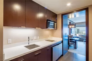 Photo #1: 2435963 Listing