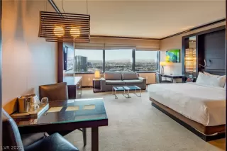 Photo #3: 2435997 Listing