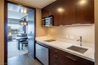 Photo #1: 2436016 Listing