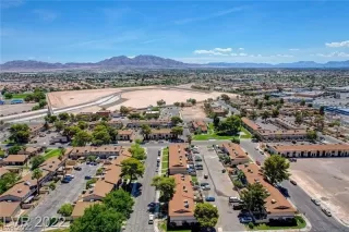 Photo #1: 2436070 Listing 