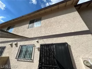 Photo #3: 2436070 Listing 