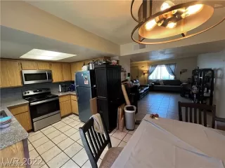 Photo #5: 2436070 Listing 