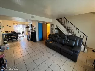 Photo #6: 2436070 Listing 