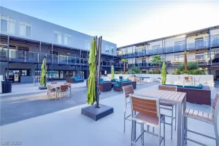 Photo #3: 2436075 Listing