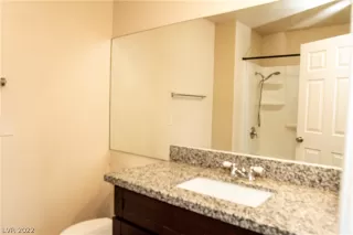 Photo #6: 2436132 Listing 