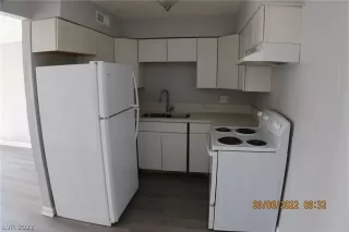 Photo #3: 2436223 Listing 