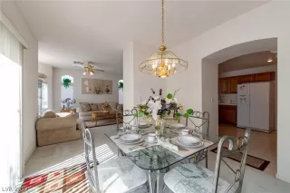 Photo #5: 2436262 Listing