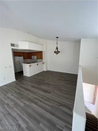 Photo #3: 2436288 Listing 