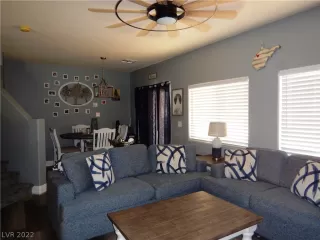 Photo #5: 2436308 Listing