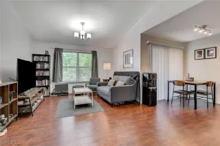 Photo #4: 2436323 Listing