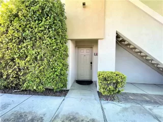 Photo #1: 2436338 Listing 