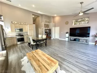 Photo #3: 2436348 Listing 