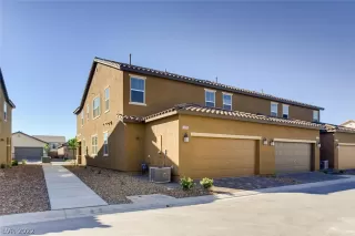 Photo #4: 2436363 Listing 