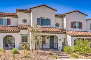 Photo #3: 2436373 Listing