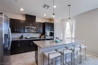 Photo #3: 2436391 Listing 