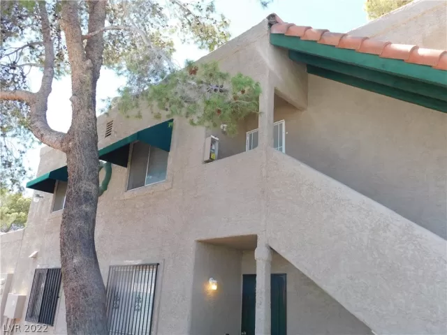 MLS: 2436422 Condo For Sale