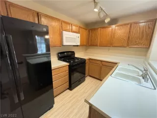 Photo #2: 2436433 Listing 
