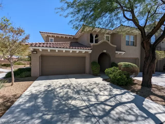 MLS: 2436439 Condo For Sale