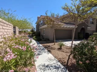 Photo #1: 2436439 Listing 