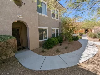 Photo #5: 2436439 Listing 