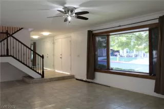 Photo #3: 2436459 Listing