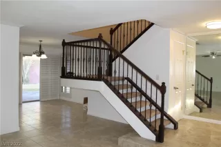 Photo #4: 2436459 Listing