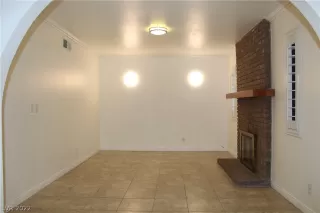 Photo #6: 2436459 Listing