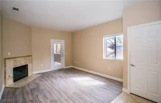 Photo #5: 2436492 Listing