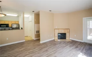 Photo #6: 2436492 Listing