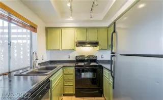 Photo #6: 2436519 Listing 