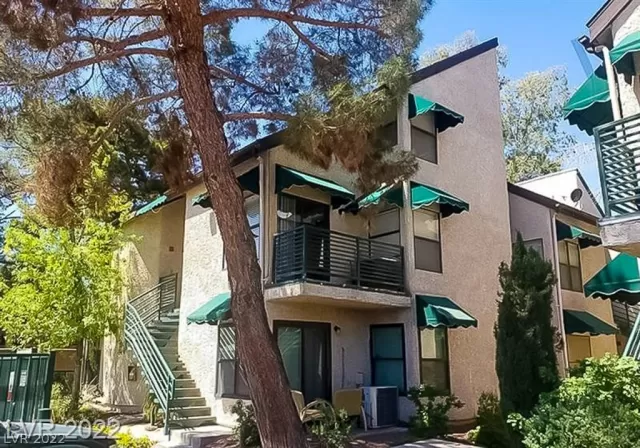 MLS: 2436521 Condo For Sale