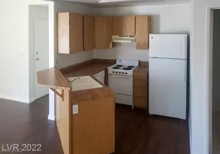 Photo #2: 2436521 Listing