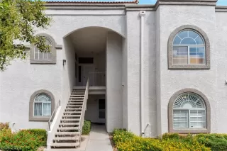 Photo #1: 2436526 Listing