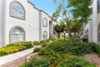 Photo #2: 2436526 Listing