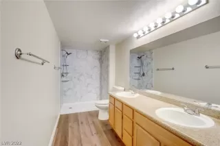 Photo #5: 2436552 Listing