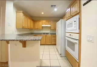 Photo #1: 2436561 Listing 