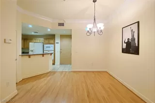 Photo #3: 2436561 Listing 