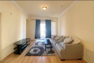 Photo #4: 2436561 Listing 