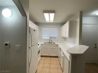 Photo #5: 2436583 Listing 