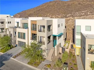 Photo #1: 2436601 Listing