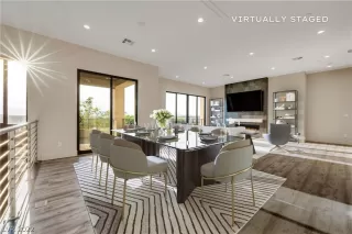 Photo #5: 2436601 Listing