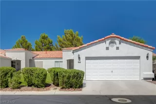 Photo #1: 2436603 Listing