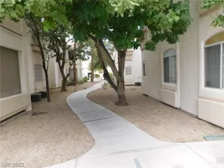 Photo #2: 2436608 Listing 