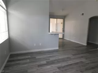 Photo #5: 2436608 Listing 