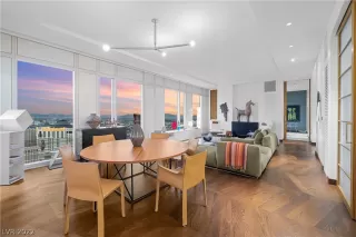 Photo #1: 2436642 Listing 