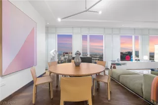 Photo #3: 2436642 Listing 